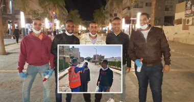 "على الخير متجمعين ".. مبادرات شبابية لمحاربة فيروس كورونا بالبحر الأحمر.. شباب الغردقة يدشنون حملة لتطهير الأيادى فى الشوارع وتعقيم ماكينات الصرف الآلى ومقابض المحلات.. والتجار يوزعون المحاليل والمطهرات مجانا