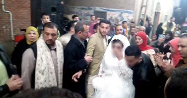 أمن الشرقية يفض عرس بمركز مشتول ويطالب العروسين بالذهاب لبيت الزوجية.. صور