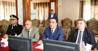 مدير أمن قنا والسكرتير العام للمحافظة يشهدان قرعة الداخلية للحج.. صور