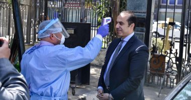 أمين عام البرلمان يخضع لفحص كورونا قبل دخول مقر المجلس  