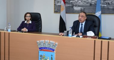 صور.. محافظ الإسكندرية يعلن فتح حساب بنكى للتبرع لمبادرة إدعم عمال اليومية