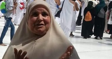 قارئ لوالدته بمناسبة عيد الأم: "كل عيد أم وكل أمهاتنا بخير""