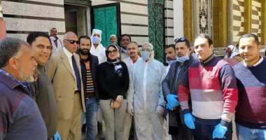 نائب محافظ القليوبية تشارك شباب طوخ في تطهير الشوارع والمنازل للوقاية من كورونا