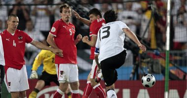 جول مورنينج.. بالاك يسجل "صاروخ أرض جو" ضد النمسا في يورو 2008