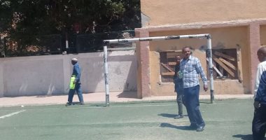شاهد أعمال رش مراكز الشباب والأندية الرياضية وتعقيمها لمكافحة "كورونا" بالأقصر.. صور
