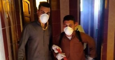 قارىء يشارك بصور تعقيم دور العبادة والمنازل فى قرية كوم بلال بقنا