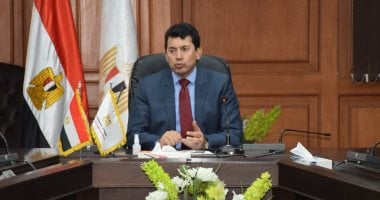 وزير الرياضة يجتمع مع اللجنة العليا لمراكز الشباب لمواجهة كورونا