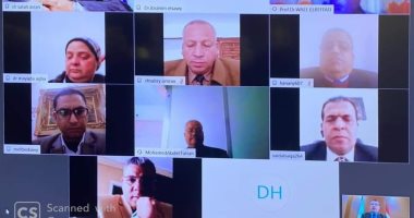 مجلس جامعة مطروح يعقد اجتماعه عن بُعد من خلال تقنية "الفيديو كونفرانس"