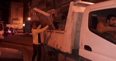 صور.. غلق وتشميع كافتيريا مخالفة لميعاد الغلق شرق الإسكندرية
