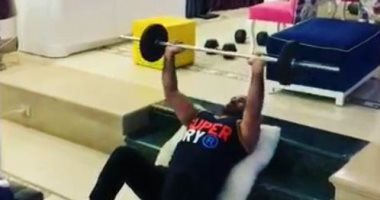 فيديو.. أحمد سعد يتدرب فى المنزل.. ويعلق: الجيش قالك اتصرف وإحنا قد الأزمات