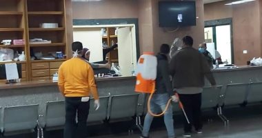 صور.. تطهير وتعقيم مستشفى جامعة الأزهر التخصصى لمنع انتشار فيروس كورونا