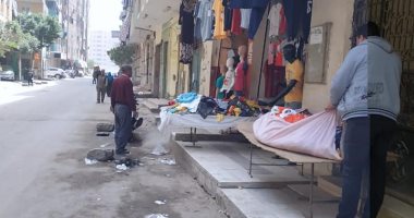 صور.. محافظة القاهرة تمنع إقامة السوق الأسبوعى بالمرج وتفض الباعة الجائلين