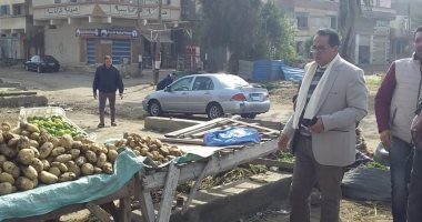 صور.. إخلاء سوق الركابية بكفر البطيخ فى دمياط لمواجهة فيروس كورونا