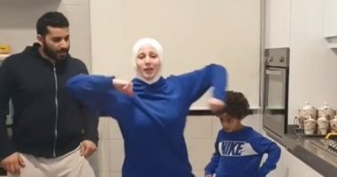 فى العزل المنزلى.. أسرة لبنانية تحصد ملايين المشاهدات برقصات إفريقية