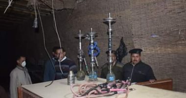 صور.. تحرير محضرين ومصادرة المضبوطات لمقاهى خالفت قرار الإغلاق بالمنيا