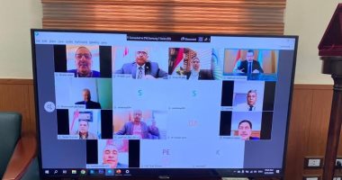 صور.. مجلس جامعة مطروح يجتمع عبر الفيديو كونفرانس لدراسة مشكلات الطلاب