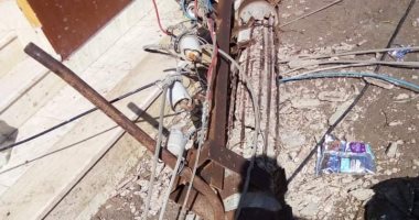 شكوى من سقوط عمود إنارة بقرية ميت غريطه بالسنبلاوين بسبب سوء الطقس