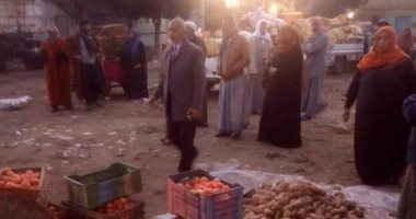 فض تجمع أمام ماكينات الصراف الآلى فى بلبيس وأسواق فاقوس وديرب نجم.. صور