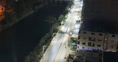 من البلكونة.. قارئ يسجل الساعات الأولى من حظر التجوال فى مركز البلينا بسوهاج
