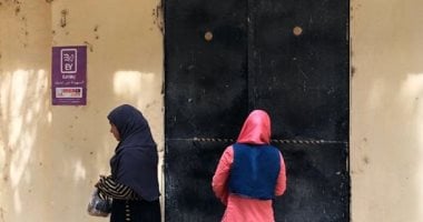 صور.. التفتيش الصيدلى بالأقصر يغلق 3 صيدليات لتغيب الصيدلى ويضبط أدوية مخدرة