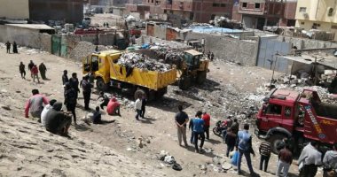 رفع 250 طنا مخلفات بمنطقة الزرايب بالجيزة.. والمحافظ يوجه بتطهيرها.. صور