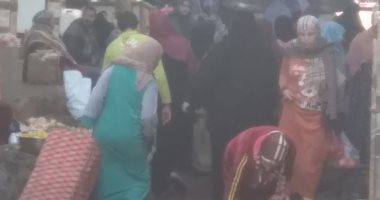 شكوى من تجمعات سوق قويسنا رغم قرار إغلاق الأسواق الأسبوعية