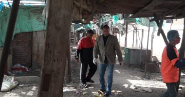 فيديو وصور.. فض أكبر سوق للخضار بالسنطة وتطهيره بالكلور