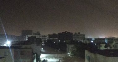  العواصف الترابية تصل إلى مركز الخارجة وتعيق الرؤية على الطرق السريعة