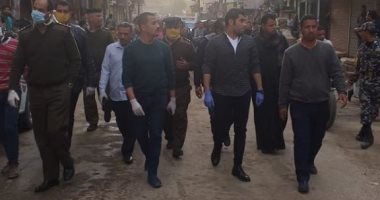 حملات للتأكد من إغلاق المحلات التجارية والمقاهى بالمراغة سوهاج.. صور