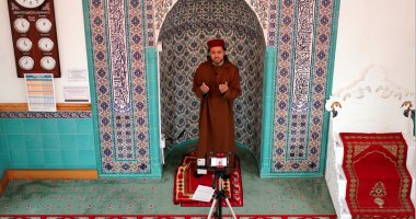 بـ"الفيديو كونفرانس"..لندن تلجأ لبث خطبة الجمعة للحد من انتشار كورونا