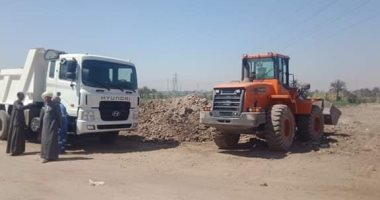 صور.. إزالة التعديات وتوسعة طريق السوفيتيل السياحى لخدمة السياحة مستقبلاً