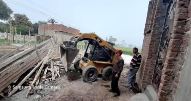 إزالة 4 حالات بناء مخالف بمركزى طهطا والبلينا فى سوهاج.. صور