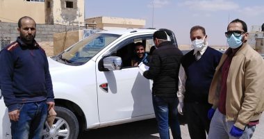 صور .. تسجيل القادمين من جنوب لشمال سيناء ومتابعتهم للتأكد من خلوهم من كورونا
