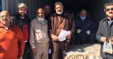 جمارك بورسعيد تضبط محاولتى تهريب جلود حمير وخيار البحر وملابس جاهزة.. صور
