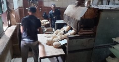 صور.. وكيل تموين الإسكندرية يتفقد المخابز والأسواق.. ويؤكد: تعمل بإنتظام