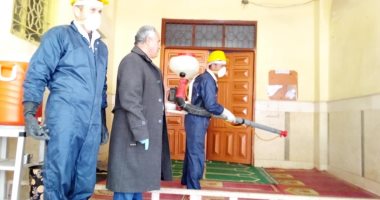 وحدة مكافحة ناقلات الأمراض تعقم المصالح الحكومية بالعريش .. صور