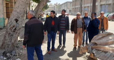 صور.. فض الأسواق العشوائية غرب الاسكندرية لمنع التجمعات