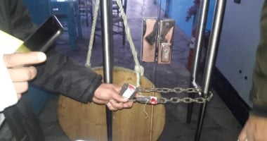 صور .. حملات مكثفة على الكافيهات والمحلات المخالفة لتعليمات الحظر بالإسكندرية