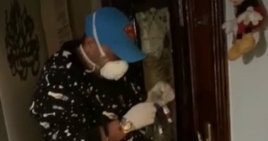 حاسس انى بسرق البيت.. محاولة محمد ثروت للخروج من منزله على تيك توك