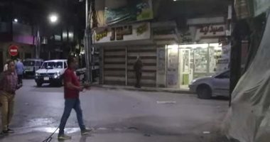 صور.. مدينة الأقصر تستكمل حملات التعقيم والتطهير للشوارع خلال حظر التجوال