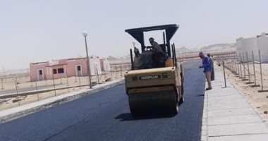 رصف الطرق الداخلية بالمستعمرة السكنية لمصلحة الرى بتوشكى