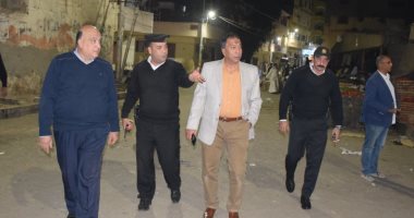 صور.. سكرتير محافظة الأقصر يقود جولة ميدانية لمتابعة تطبيق حظر التجوال بالشوارع