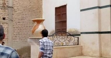 حملة شبابية لتطهير وتعقيم قرية كوم إسفحت فى أسيوط
