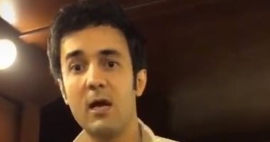 خليك فى البيت.. حسنى شتا يكسر الحظر ويخرج من غرفته.. يا ترى راح فين؟ "فيديو"