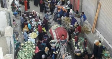 شكوى من سوق عشوائي بشبرا النخلة فى الشرقية خوفا من العدوى بفيروس كورونا