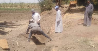 توصيل 2300 متر كابلات كهربائية لمستشفى إدفو الجديدة بأسوان.. صور