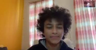 فيديو.. طفل مصرى بالنمسا يساعد 400 مسن بأزمة كورونا.. ميسرة: سفير مصر شجعنى