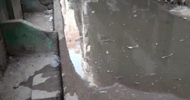 قارئ يشكو من انتشار مياه الصرف الصحى بأرض الجمعيات فى الإسماعيلية