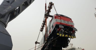 ميناء الإسكندرية يستقبل الدفعة الثانية من الجرارات الإمريكية.. 20 جرارا جديدا قادمة بحرا من أمريكا وصلت اليوم.. الجرارات الجديدة الموردة تصل لـ 30 ضمن صفقة الـ 110 جرارا.. صور