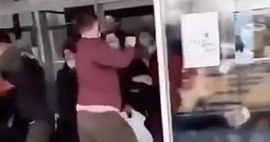 هربوا من المطار.. غضب الأوكرانيين العائدين بسبب الحجر الإلزامى 14 يومًا.. فيديو